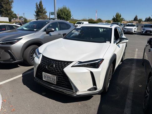 Used 2024 Lexus UX 250h FWD image 2