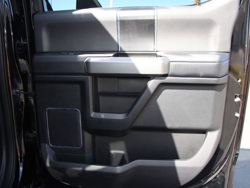 Certified 2018 Ford F250 Platinum w/ Platinum Ultimate Package AWD/4WD image 24