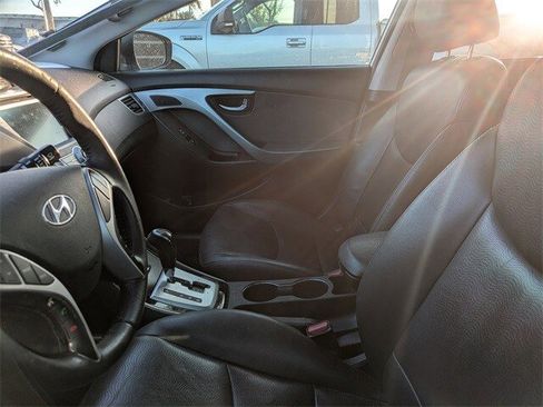 Used 2011 Hyundai Elantra Limited w/ Premium Pkg 5 image 7