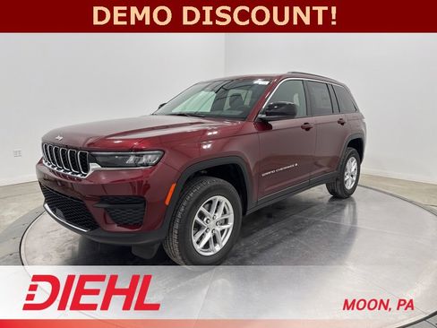 New 2025 Jeep Grand Cherokee Laredo X w/ Luxury Tech Group I image 3