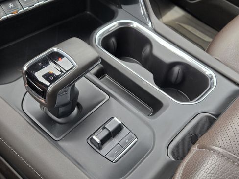 Used 2024 GMC Sierra 1500 Denali AWD/4WD image 29