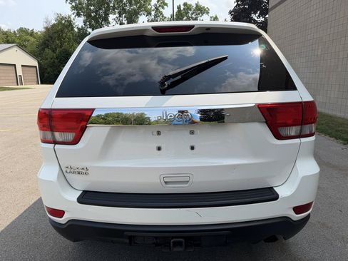Used 2011 Jeep Grand Cherokee Laredo w/ Security & Convenience Group AWD/4WD image 6