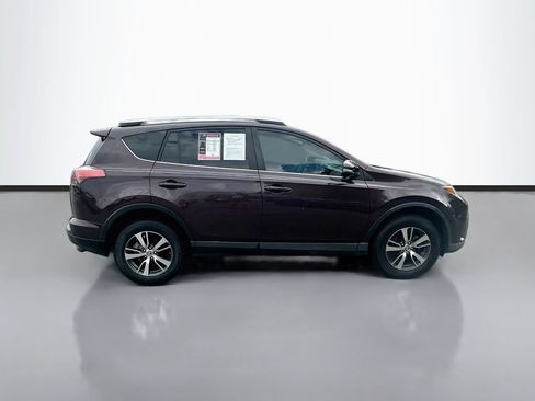 Used 2018 Toyota RAV4 XLE FWD image 5