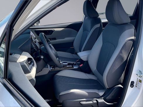 New 2026 Subaru Forester AWD/4WD image 9