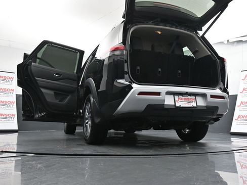 Used 2023 Nissan Pathfinder SL image 40