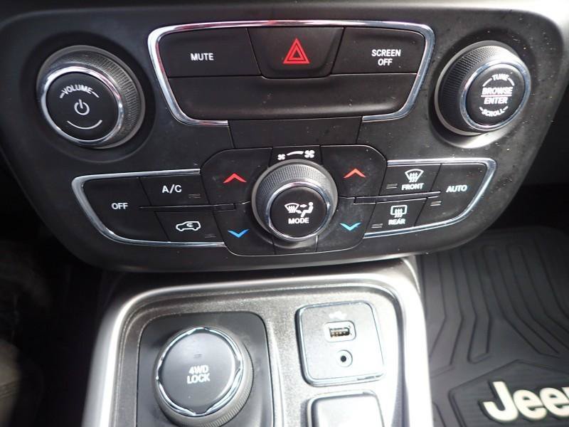 Used 2018 Jeep Compass Latitude w/ Popular Equipment Group AWD/4WD image 18
