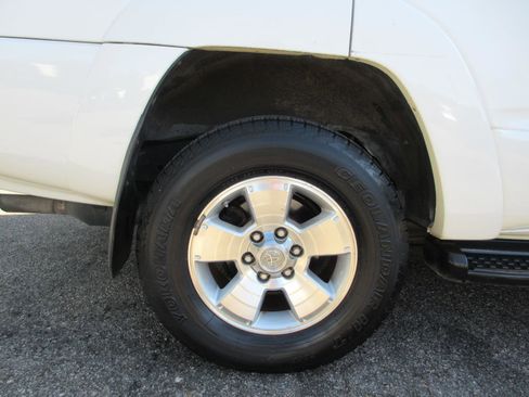 Used 2005 Toyota 4Runner Limited AWD/4WD image 22