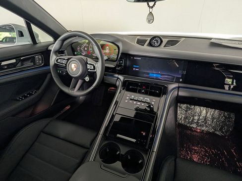 New 2026 Porsche Panamera RWD image 22