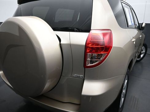 Used 2007 Toyota RAV4 Limited AWD/4WD image 9