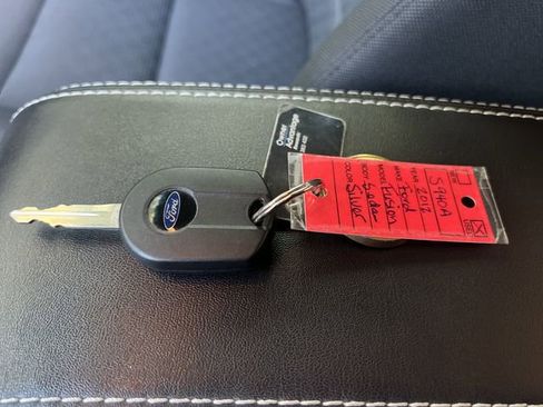 Used 2012 Ford Fusion SE FWD image 30