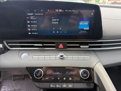Used 2024 Hyundai Elantra SEL FWD image 18