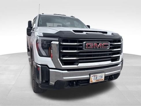 Used 2025 GMC Sierra 3500 SLE w/ SLE Value Package image 7