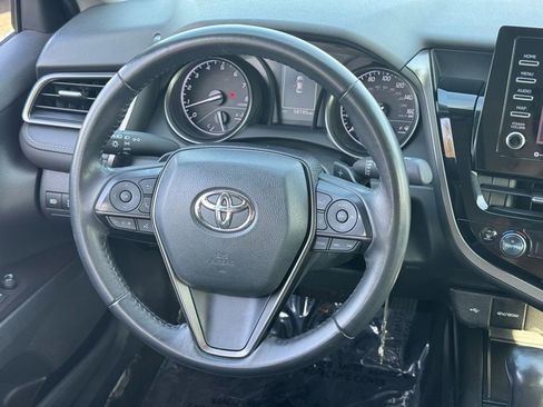 Used 2024 Toyota Camry SE image 16