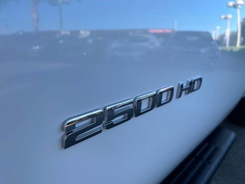 Used 2011 Chevrolet Silverado 2500 W/T image 25