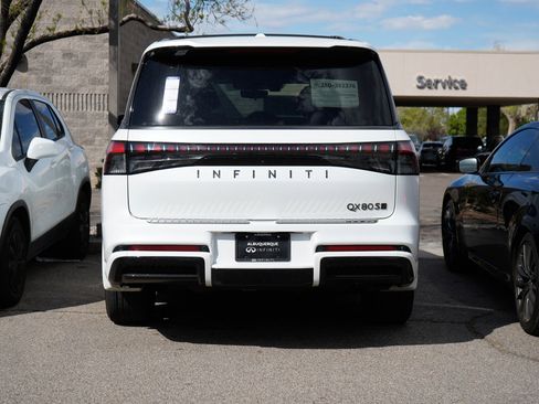 Certified 2026 INFINITI QX80 4WD w/ Sport Exterior Package image 4