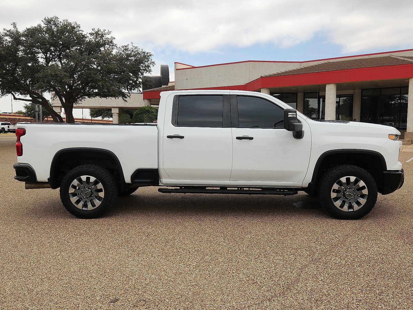 Used 2024 Chevrolet Silverado 2500 Custom w/ Custom Value Package AWD/4WD image 5