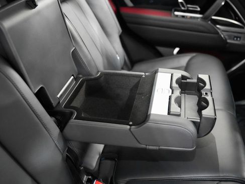 Used 2023 Land Rover Range Rover SE image 29