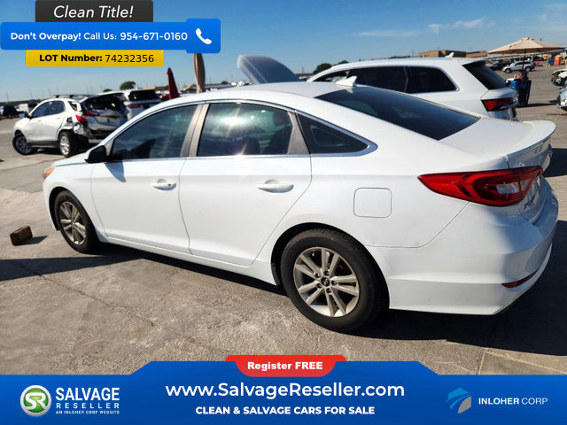 Used 2015 Hyundai Sonata SE w/ Option Group 09 FWD image 3