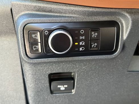 Used 2024 Ford Bronco Outer Banks AWD/4WD image 27