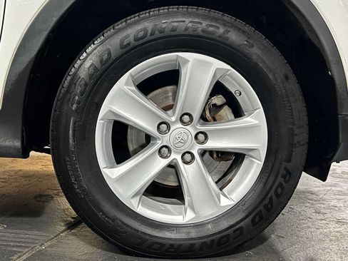 Used 2013 Toyota RAV4 XLE AWD/4WD image 9