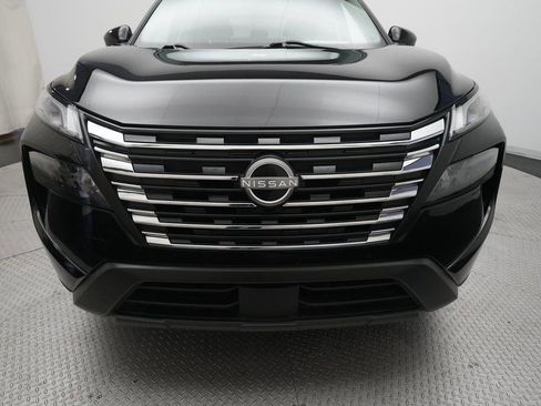 Used 2024 Nissan Rogue SV image 22