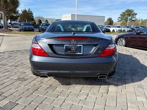 Used 2015 Mercedes-Benz SLK 250 image 7