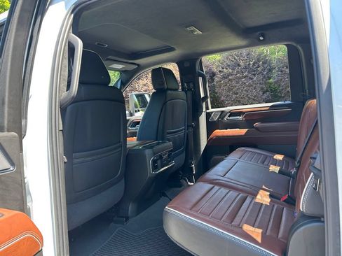 Used 2024 GMC Sierra 3500 Denali Ultimate AWD/4WD image 51