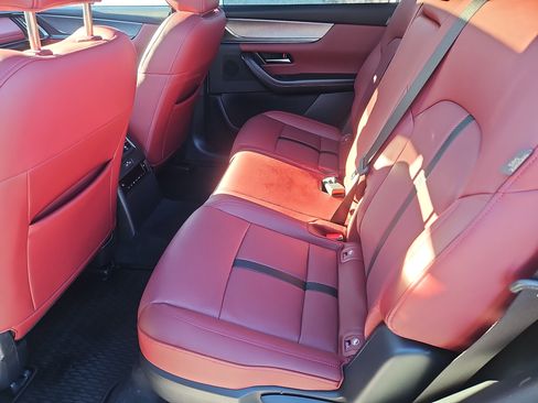 Certified 2025 MAZDA CX-70 3.3 Turbo S w/ Premium Package image 35