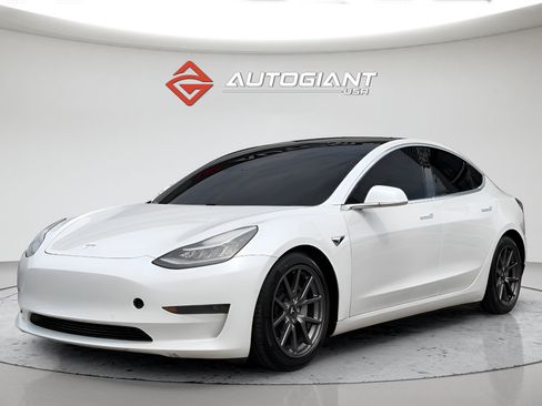 Used 2020 Tesla Model 3 Standard Range Plus RWD image 2
