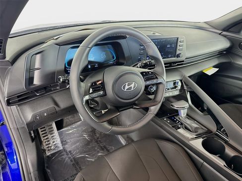 Certified 2026 Hyundai Elantra SEL Sport Premium FWD image 9