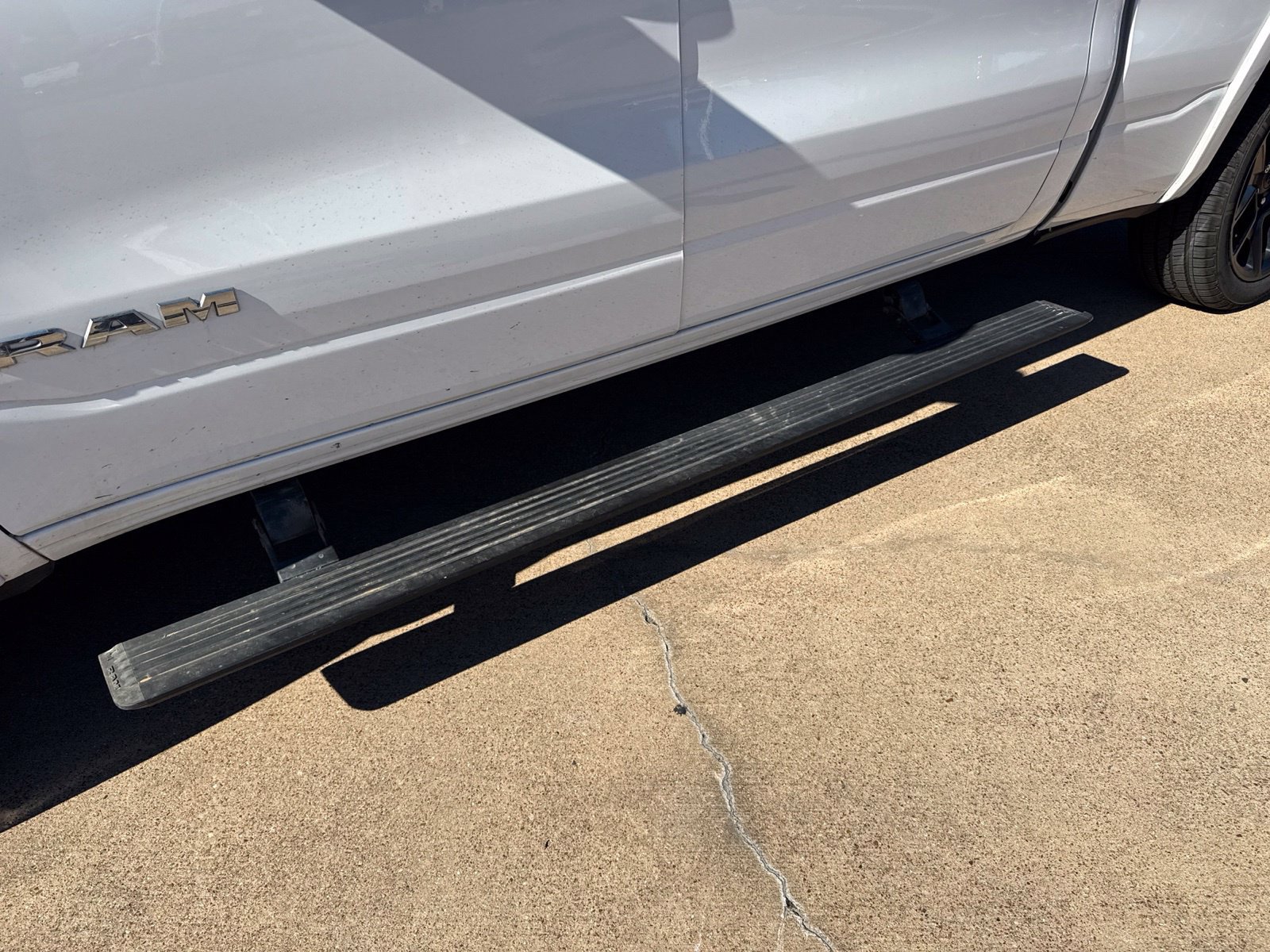 Used 2022 RAM 1500 Laramie AWD/4WD image 14