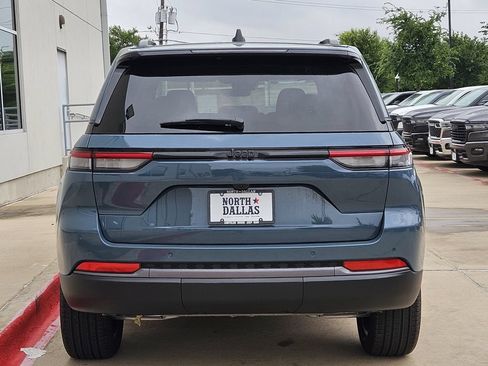 New 2026 Jeep Grand Cherokee Limited w/ Limited Altitude Package RWD image 4