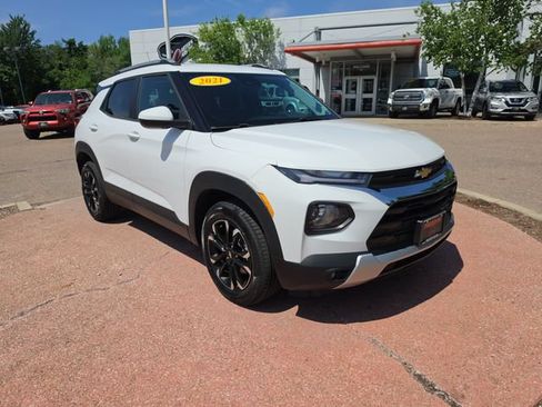 Used 2021 Chevrolet TrailBlazer LT w/ Convenience Package AWD/4WD image 7