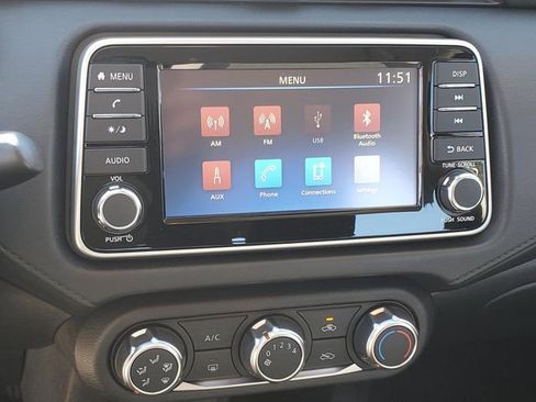 Used 2025 Nissan Versa S w/ Trunk Package image 25