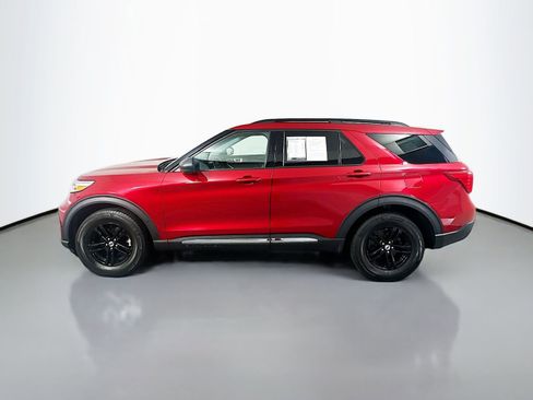 Used 2021 Ford Explorer XLT w/ Equipment Group 202A AWD/4WD image 4