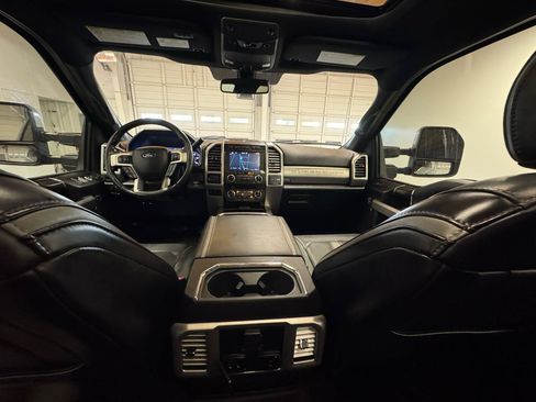 Used 2019 Ford F250 Platinum w/ Platinum Ultimate Package AWD/4WD image 24