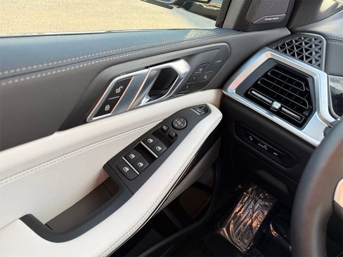Certified 2026 BMW X5 xDrive40i w/ M Sport Package image 29