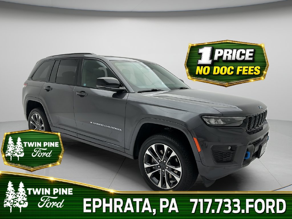 Used 2023 Jeep Grand Cherokee Overland w/ Luxury Tech Group IV AWD/4WD image 1