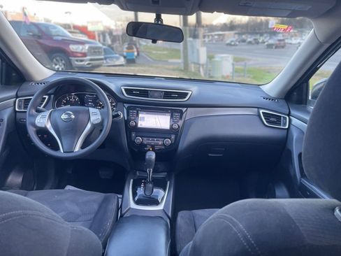 Used 2015 Nissan Rogue SV w/ SV Premium Package image 13