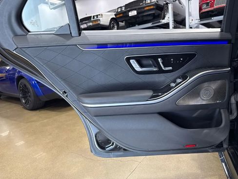 Used 2023 Mercedes-Benz S 580 4MATIC Sedan image 14