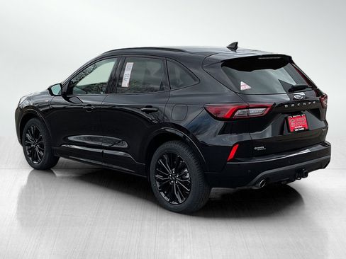 Used 2023 Ford Escape ST-Line Elite w/ Class II Trailer Tow Package AWD/4WD image 3