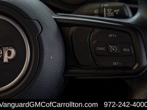 Used 2024 Jeep Gladiator Sport image 15