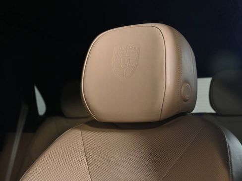 Certified 2023 Porsche Cayenne Platinum Edition AWD/4WD image 22
