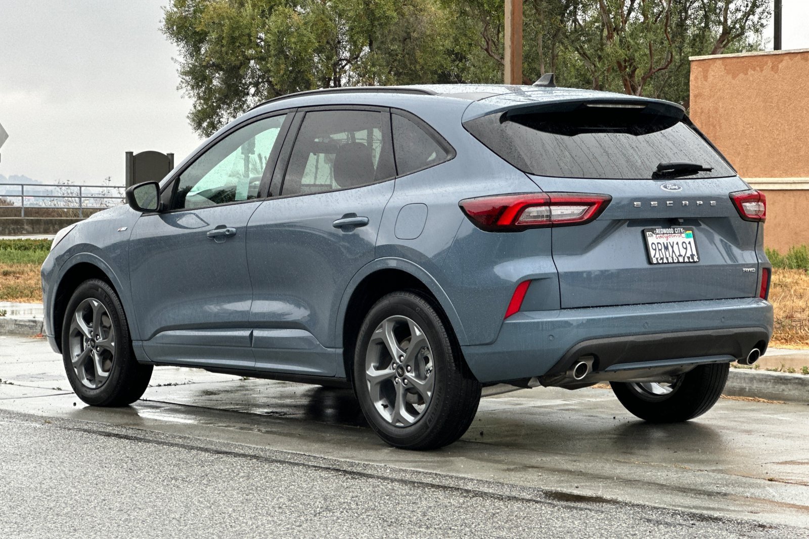 Used 2024 Ford Escape ST-Line w/ Tech Pack #1 AWD/4WD image 6