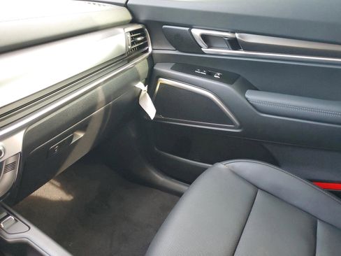 New 2025 Kia Telluride S image 14