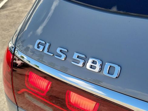 New 2026 Mercedes-Benz GLS 580 4MATIC image 7