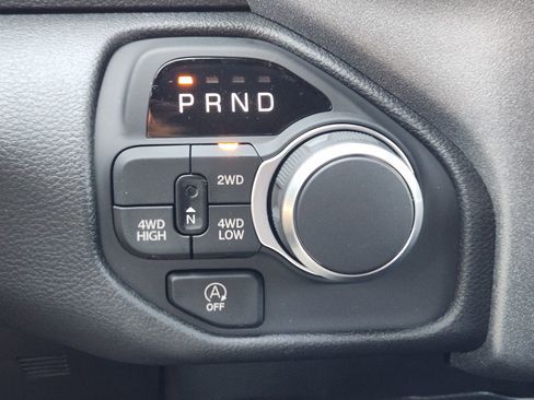 New 2026 RAM 1500 Express image 17