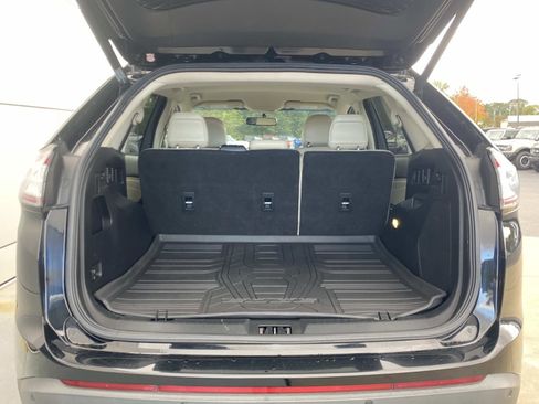 Used 2017 Ford Edge Titanium w/ Technology Package image 8