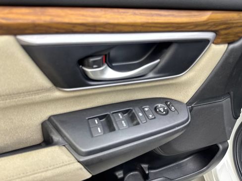 Used 2017 Honda CR-V EX image 33