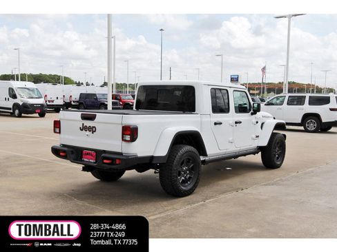 Used 2023 Jeep Gladiator Mojave w/ Cold Weather Group image 7